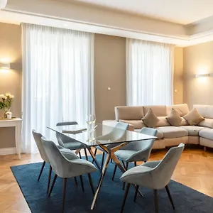 Heart Sforza Duomo Apartment